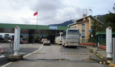 Maqedonia bllokon prodhimet bujqesore shqiptare